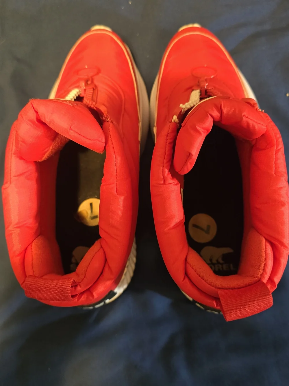 Sorel Out 'N About III Puffy Zip Boots Red Women's Size 7 Women's